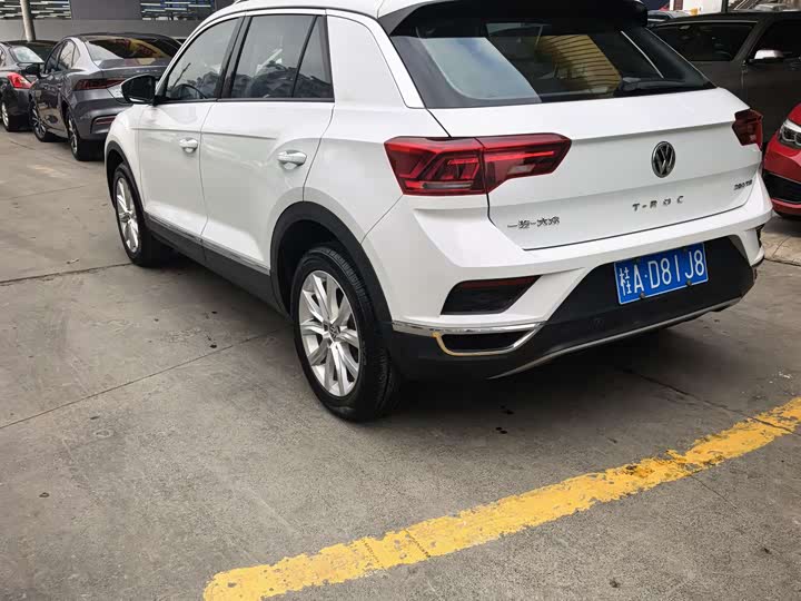 Фото 6 - Volkswagen T-Roc