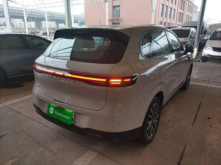 Фото 7 - Leapmotor B10