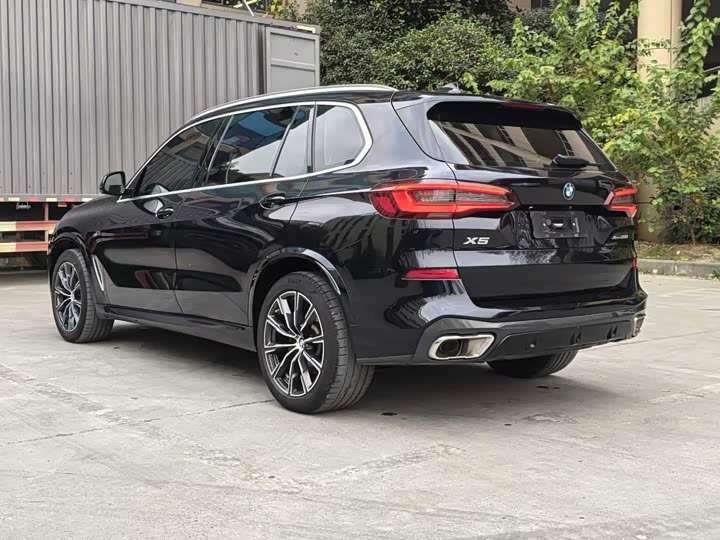 Фото 9 - BMW X5