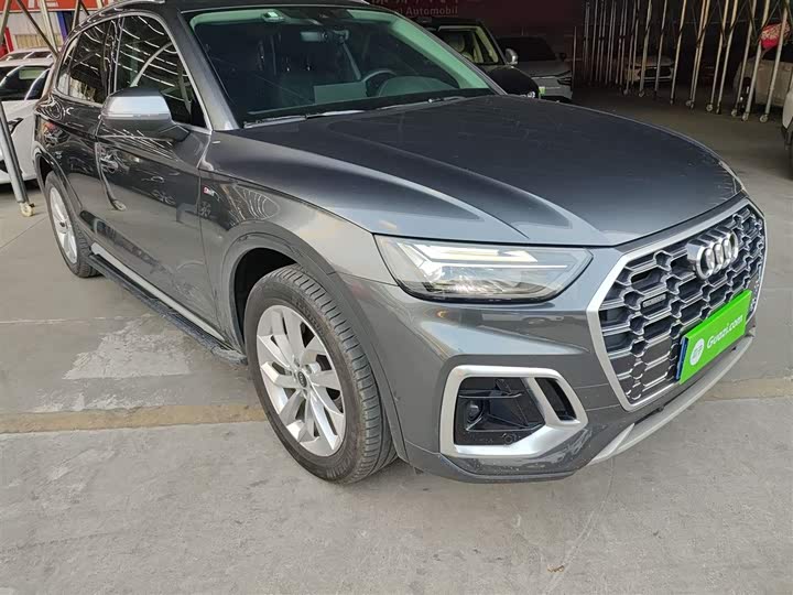 Фото 4 - Audi Q5L