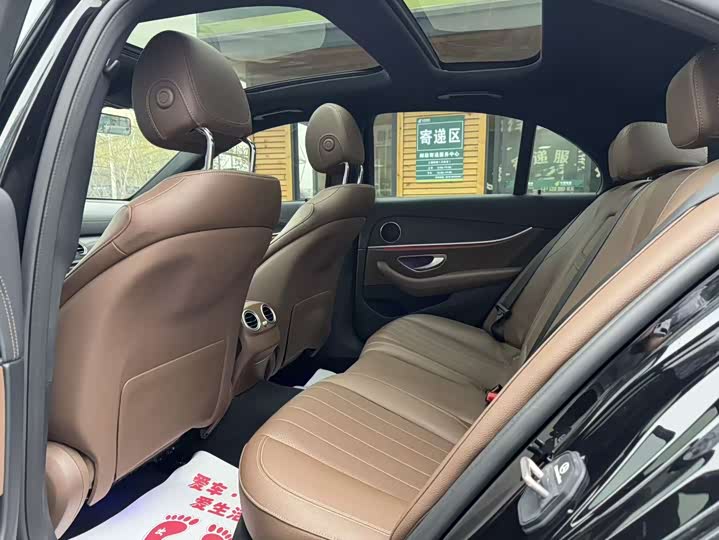 Фото 9 - Mercedes-Benz E-Class