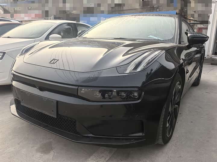 Фото 1 - Zeekr 001