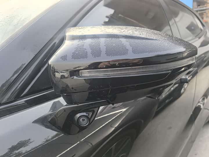 Фото 4 - Zeekr 001