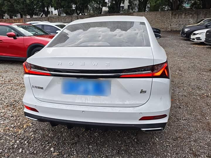 Фото 6 - Roewe i5