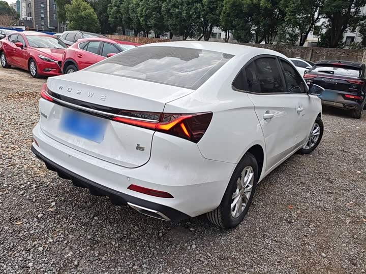 Фото 7 - Roewe i5