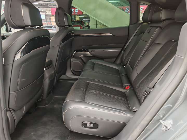 Фото 9 - Zeekr 7X