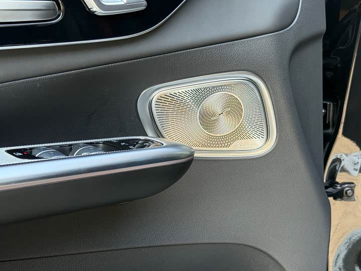 Фото 8 - Mercedes-Benz GLC-Class AMG