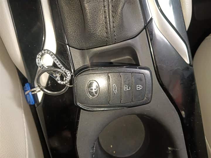 Фото 9 - Toyota Frontlander