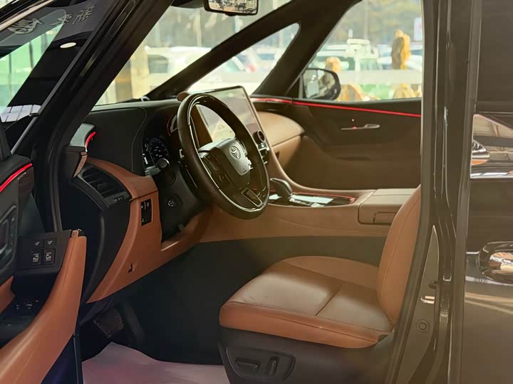 Фото 7 - Toyota Alphard