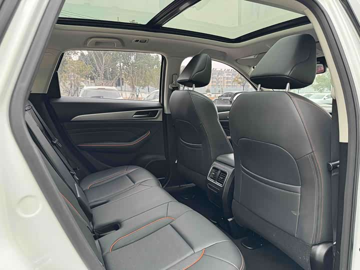 Фото 7 - Haval F7