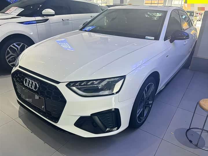 Фото 1 - Audi A4L