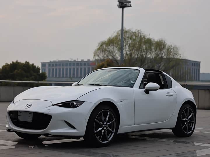 Фото 1 - Mazda MX-5