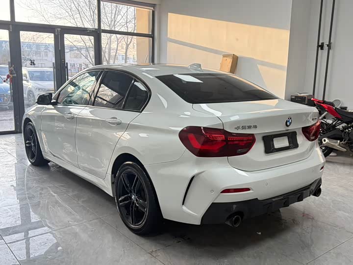 Фото 8 - BMW 1 Series