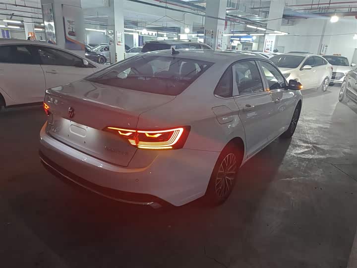 Фото 7 - Volkswagen Sagitar L