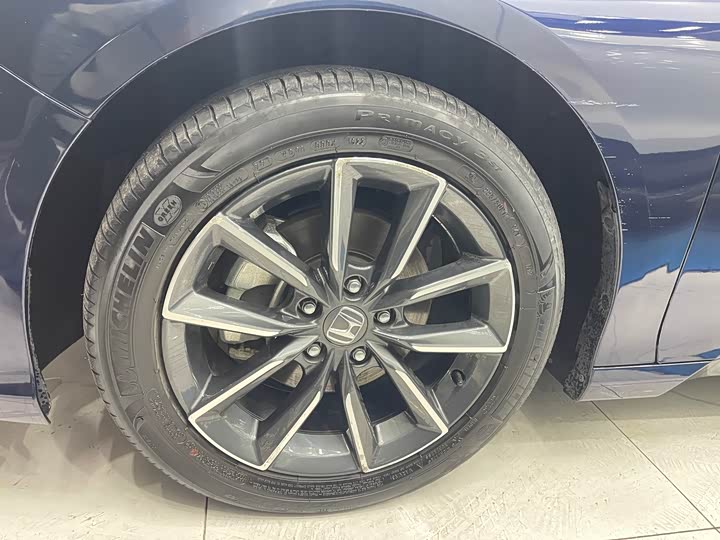 Фото 3 - Honda Inspire