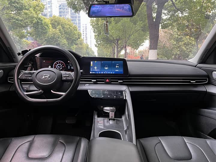 Фото 8 - Hyundai Elantra N line