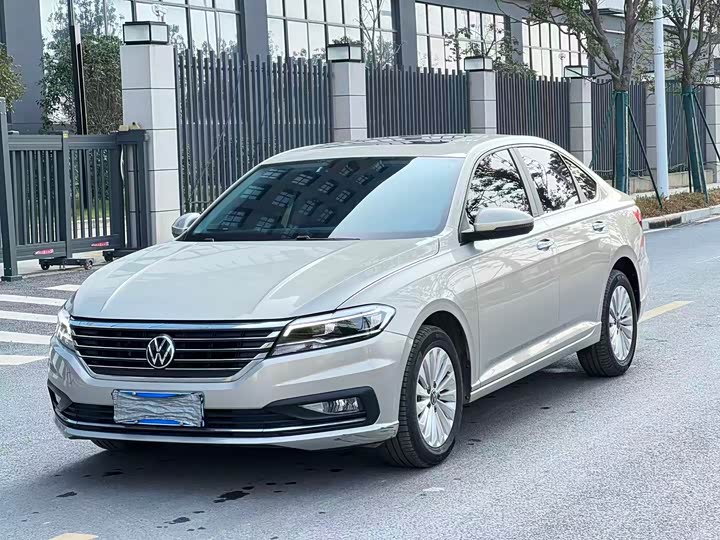 Фото 1 - Volkswagen Lavida