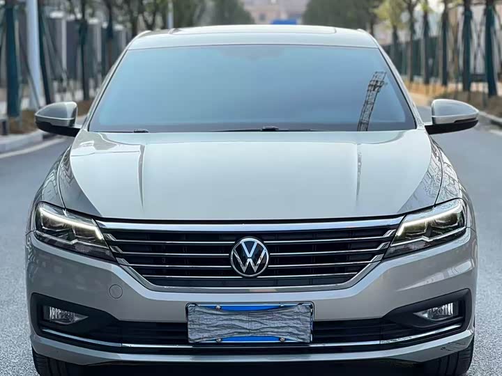 Фото 2 - Volkswagen Lavida