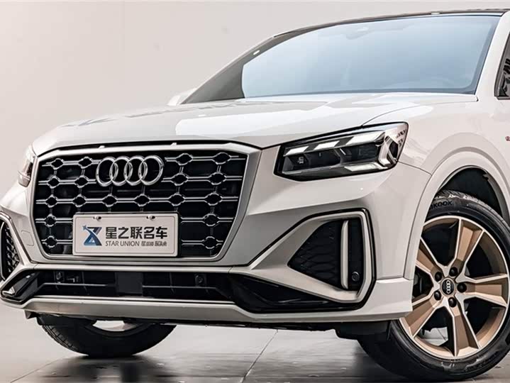 Фото 2 - Audi Q2L
