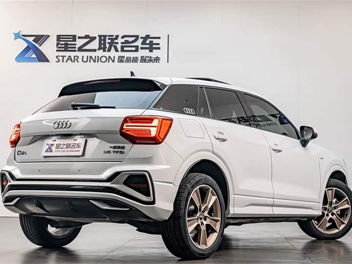 Фото 7 - Audi Q2L