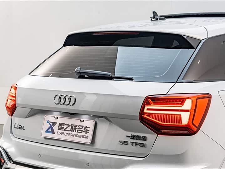 Фото 9 - Audi Q2L