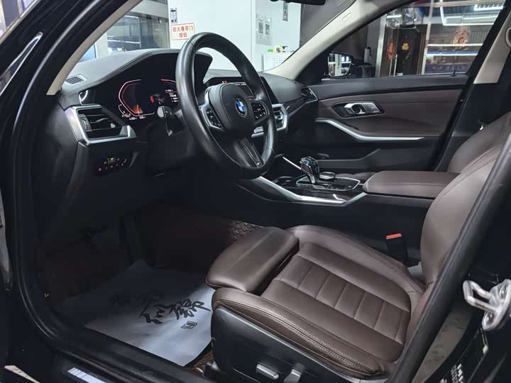 Фото 3 - BMW 3 Series