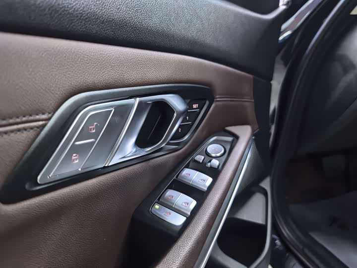 Фото 4 - BMW 3 Series