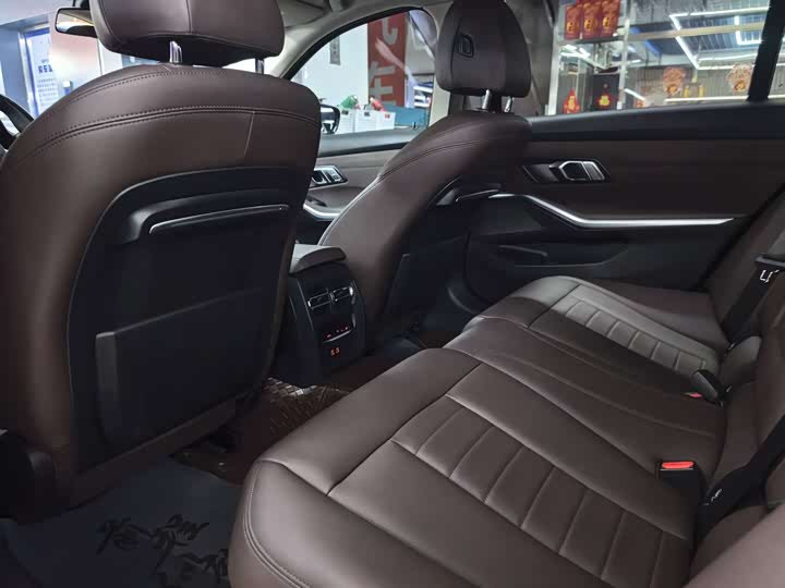 Фото 9 - BMW 3 Series