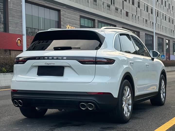 Фото 4 - Porsche Cayenne