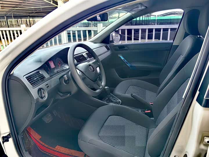 Фото 7 - Volkswagen Santana