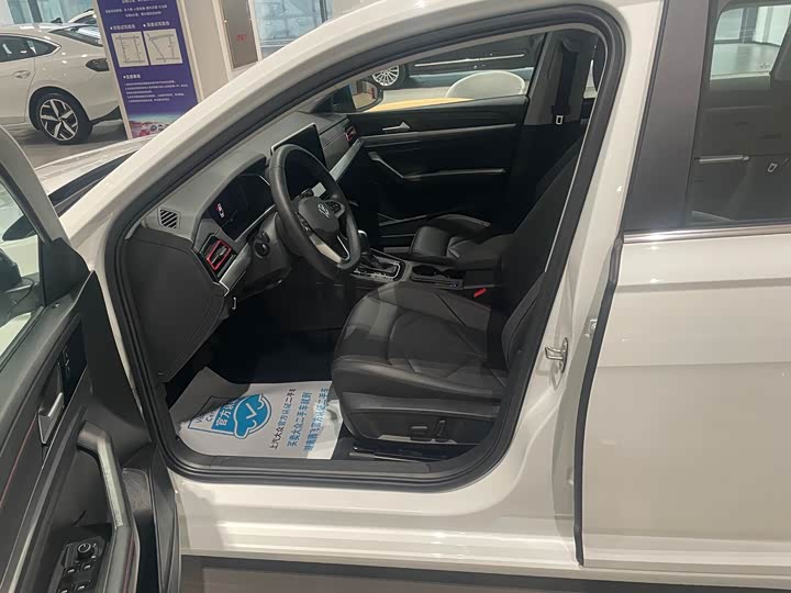 Фото 5 - Volkswagen Lavida