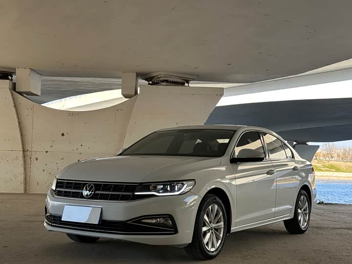 Фото 1 - Volkswagen Bora