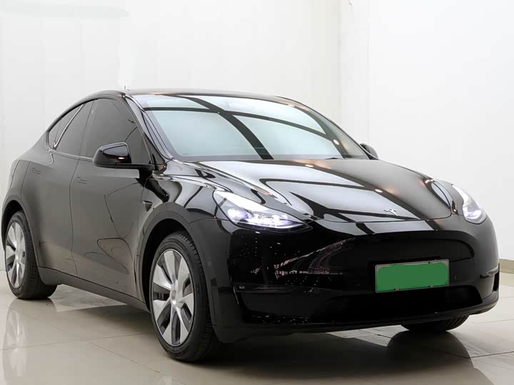 Фото 3 - Tesla Model Y