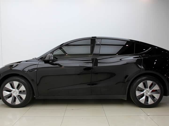 Фото 7 - Tesla Model Y