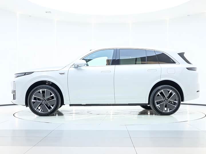 Фото 8 - LiXiang L7