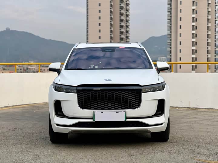 Фото 2 - LiXiang One