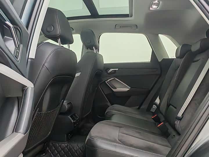 Фото 6 - Audi Q3