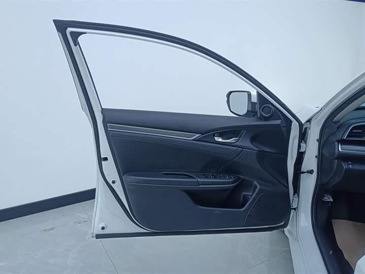 Фото 7 - Honda Civic