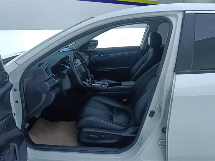 Фото 9 - Honda Civic