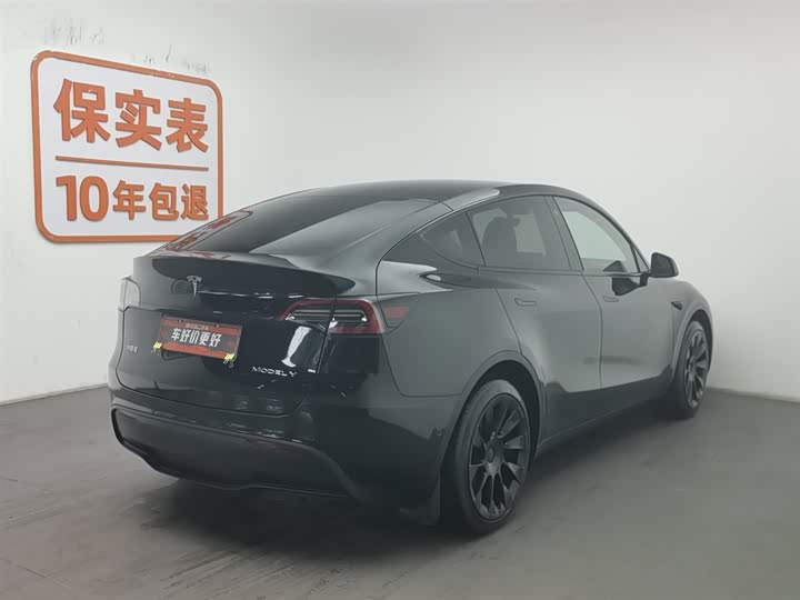 Фото 2 - Tesla Model Y