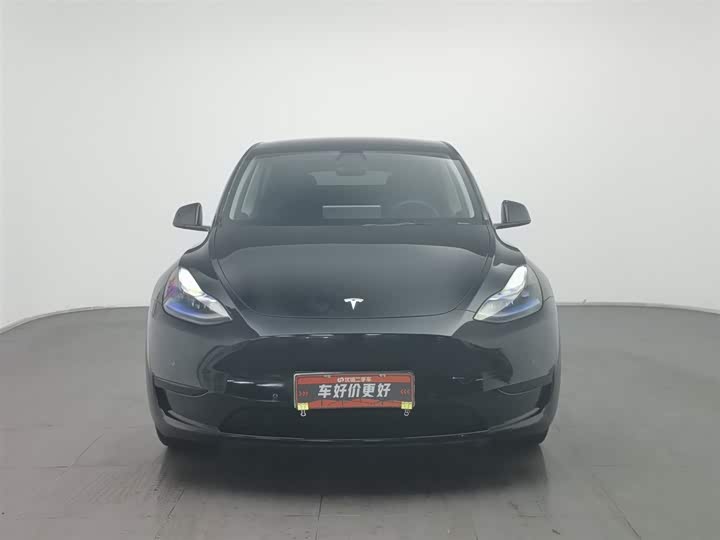 Фото 3 - Tesla Model Y
