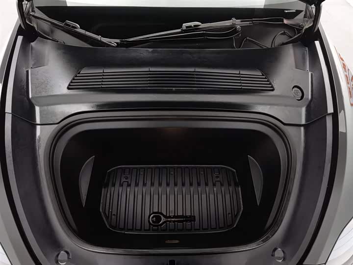 Фото 6 - Tesla Model Y