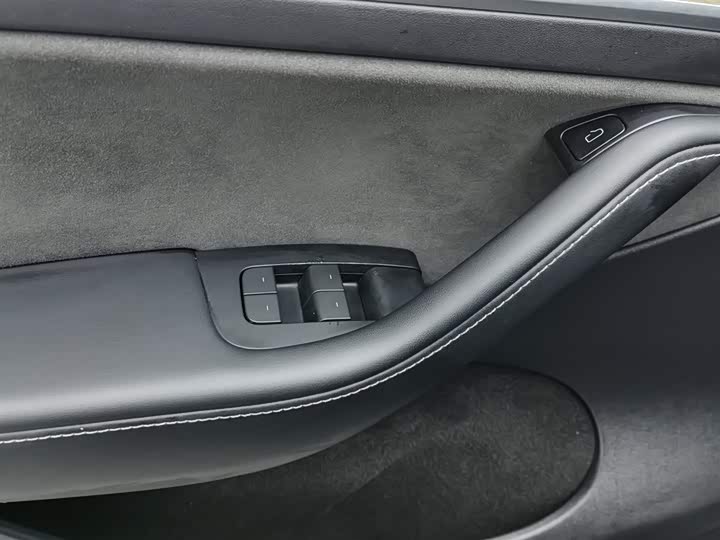 Фото 9 - Tesla Model Y