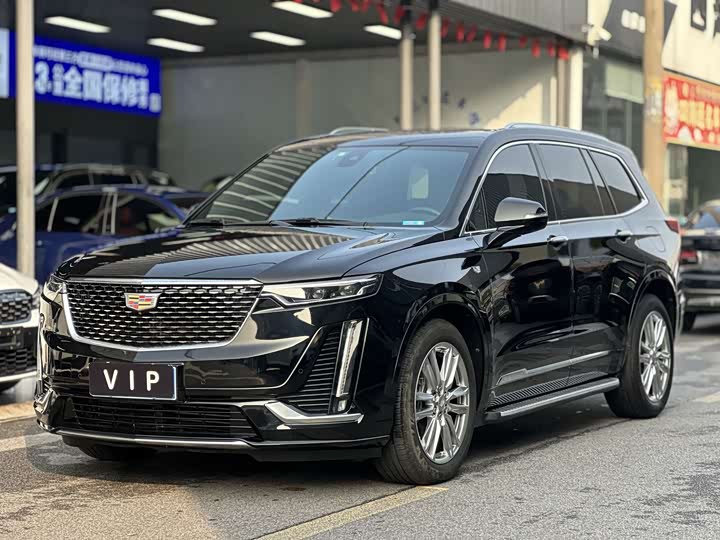 Фото 1 - Cadillac XT6