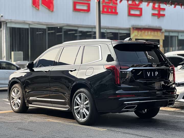 Фото 3 - Cadillac XT6