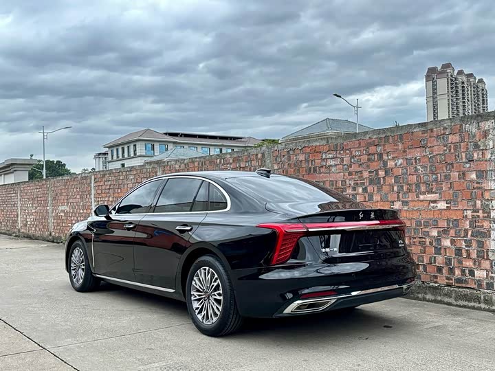 Фото 4 - Hongqi H5