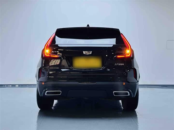 Фото 6 - Cadillac XT4