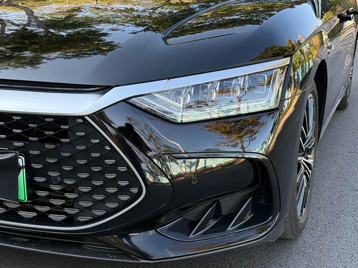 Фото 2 - BYD Han