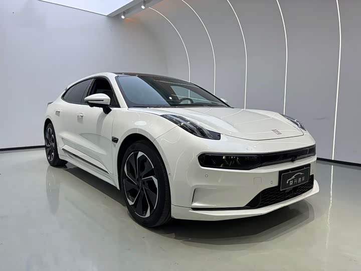 Фото 3 - Zeekr 001