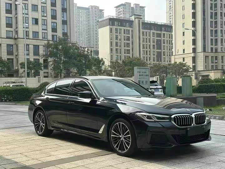 Фото 3 - BMW 5 Series